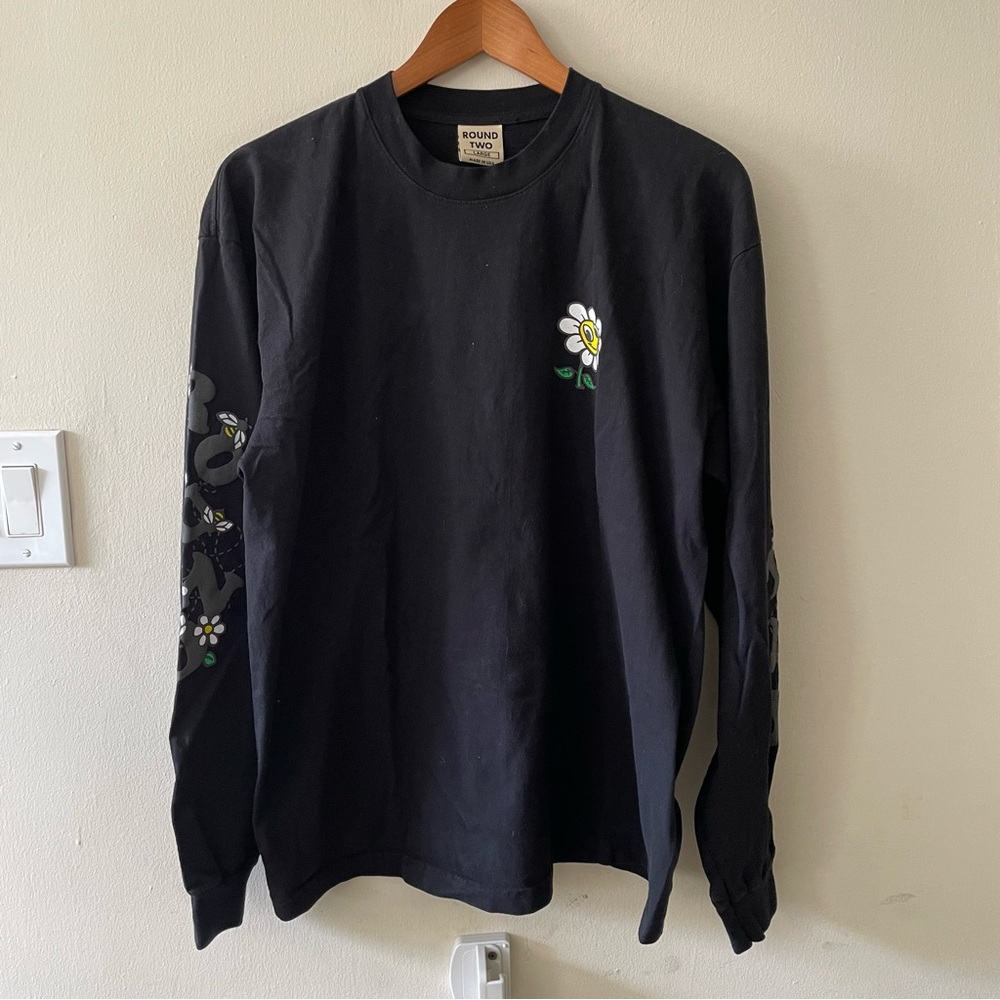 💐 Round Two | Black Flower Long Sleeve Tee 💐